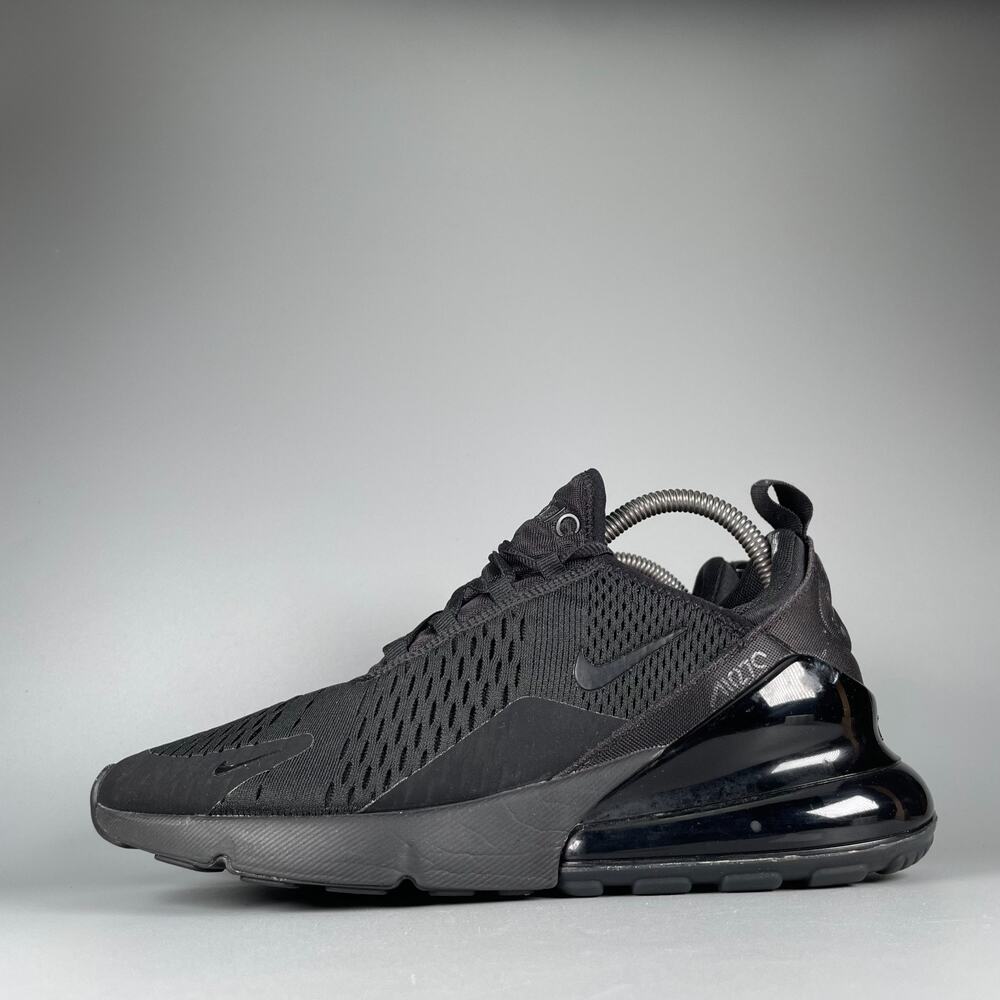 Nike Air Max 270 Women's Size 10 Triple Black Athletic Sneakers Running Shoe EUC